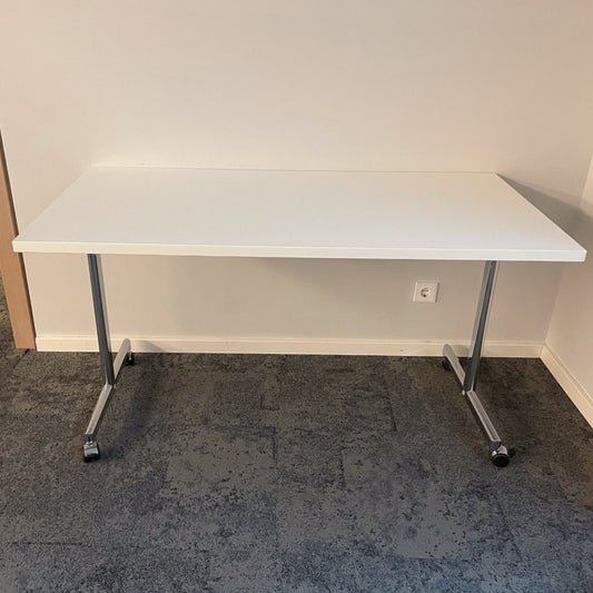 Staffeltisch, Torino