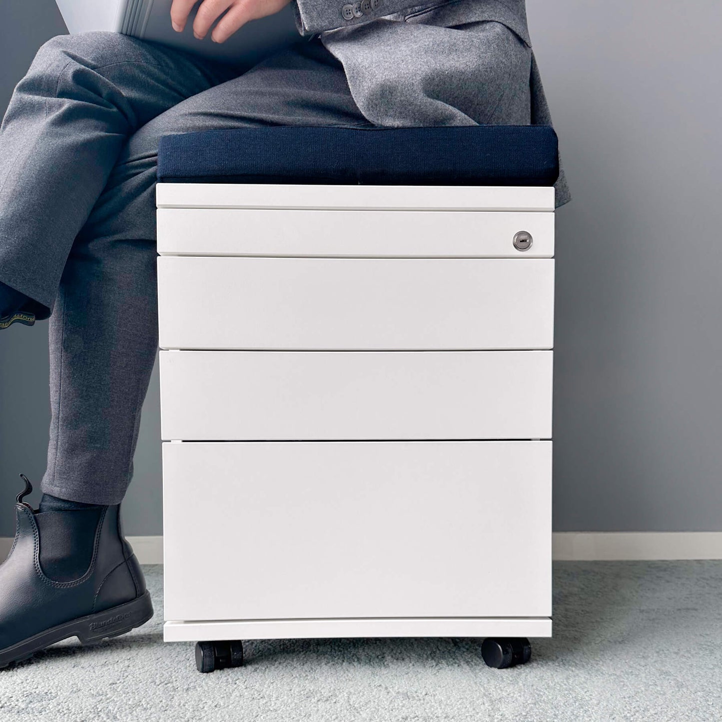 Rollcontainer, Febrü, Weiß, mit Kissen