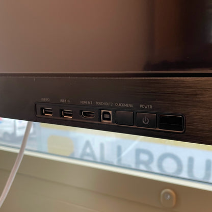 Samsung TV auf Ständer mit Rollen