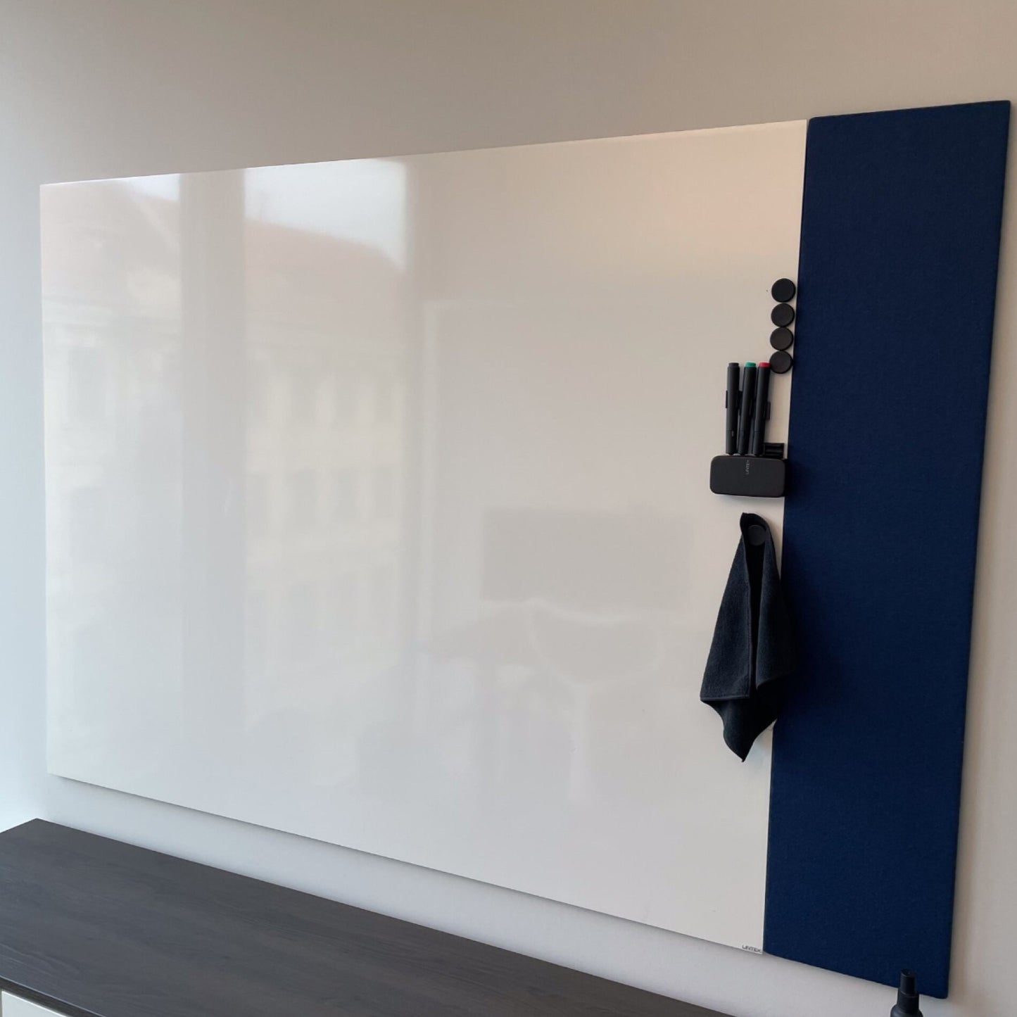 Whiteboard Lintex,  149x119 cm, mit Filz-Pinnwand